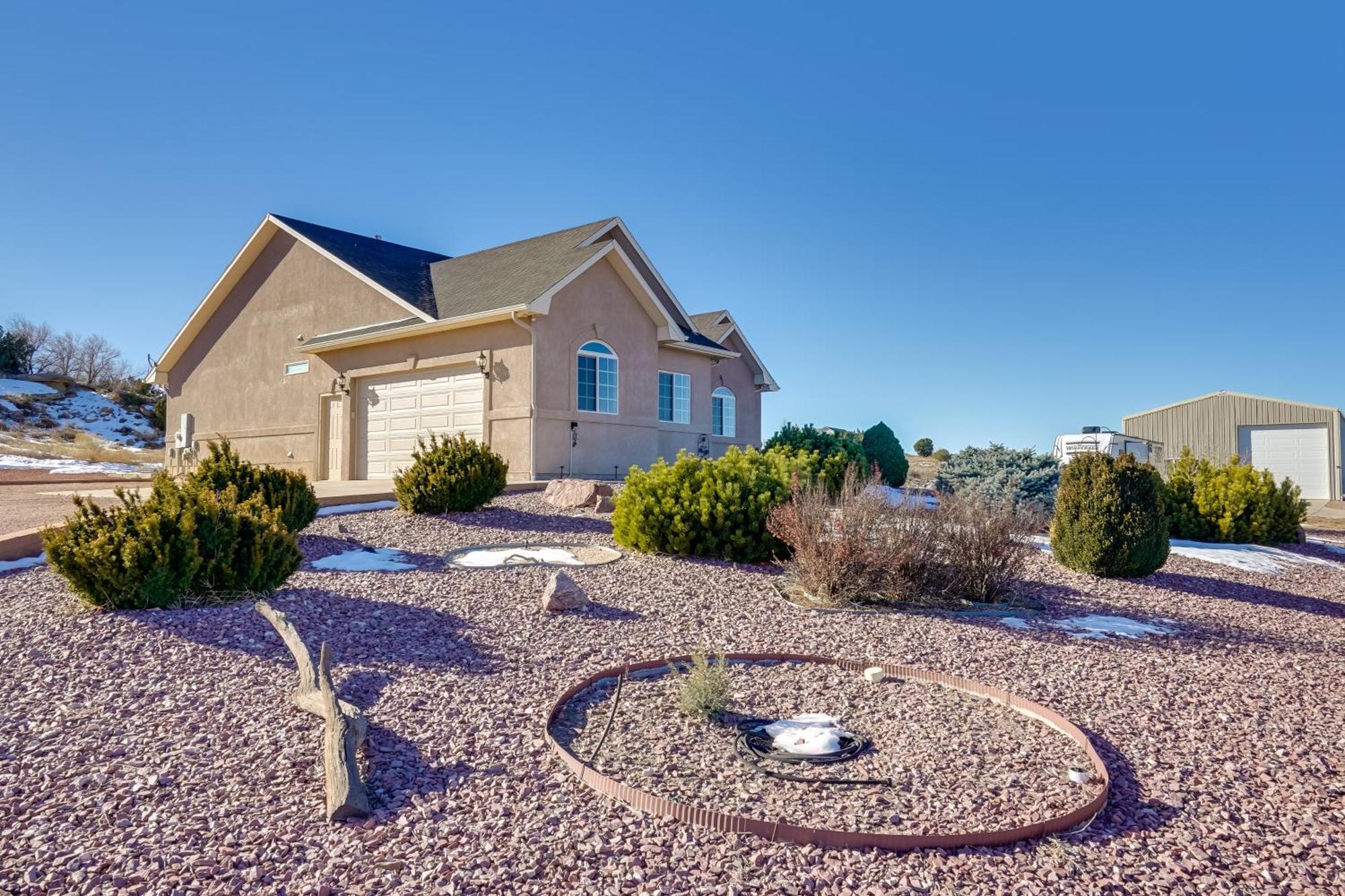 Pueblo Five Star Pikes Peak View Home With Hot Tub Pueblo West Exterior photo